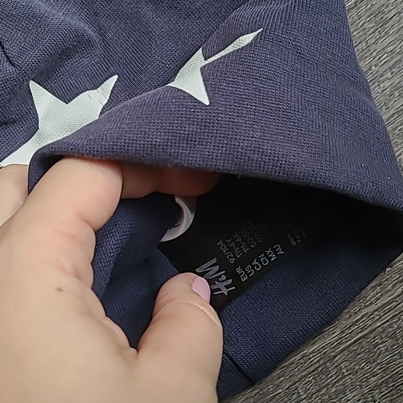 H&M Star Patterned Beanies - Gray and Navy knit hat - Picture 3 of 3